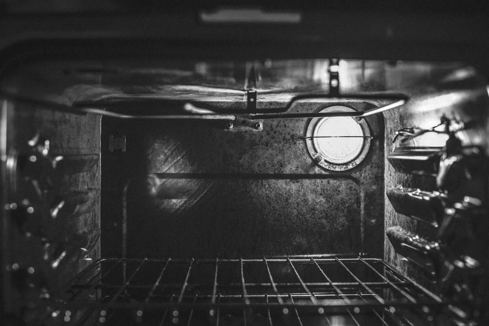 Oven racks and shelves tend to accumulate a lot of dirt.