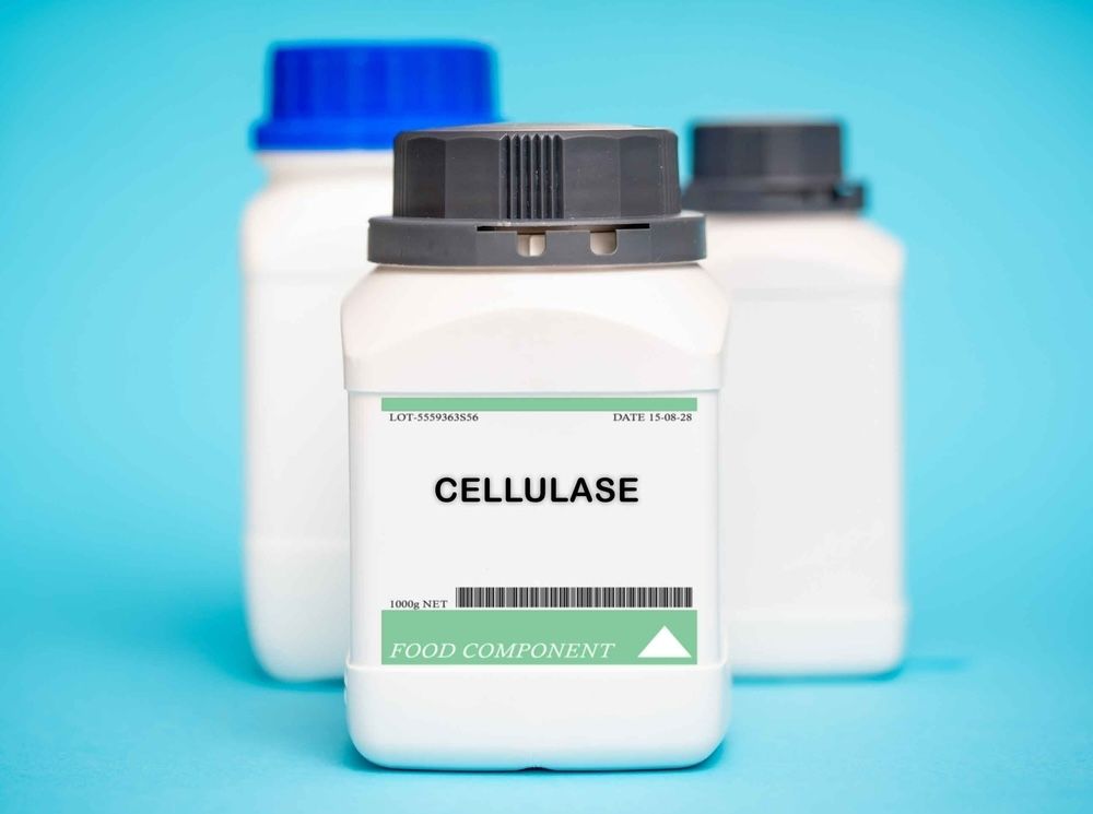 Cellulase enzymes in cleaning solutions effectively target and decompose plant-based stains and residues.