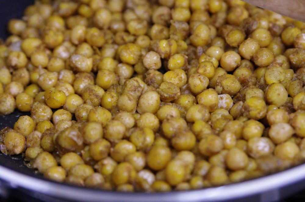 Chickpeas are great healthy snacks.