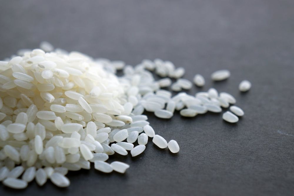 Rice absorbs humidity, protecting your silver pieces from tarnish.