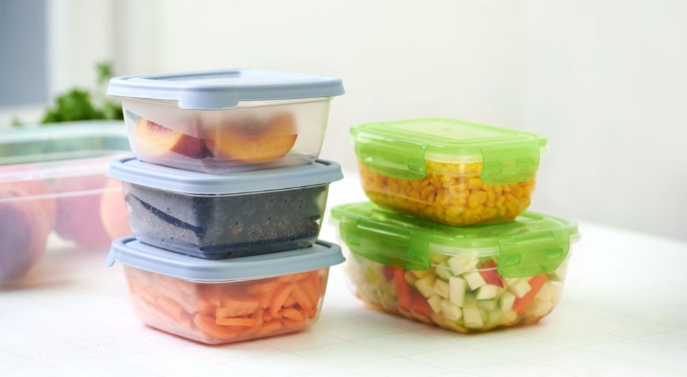 Say goodbye to persistent stains and odors in your plastic containers.