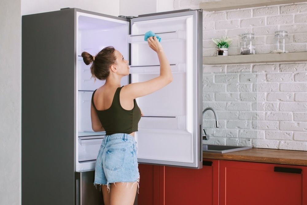 When cleaning your refrigerator, use natural and non-toxic detergents to ensure that no harmful chemicals come into contact with your food. This practice helps maintain a safe and healthy kitchen environment.
