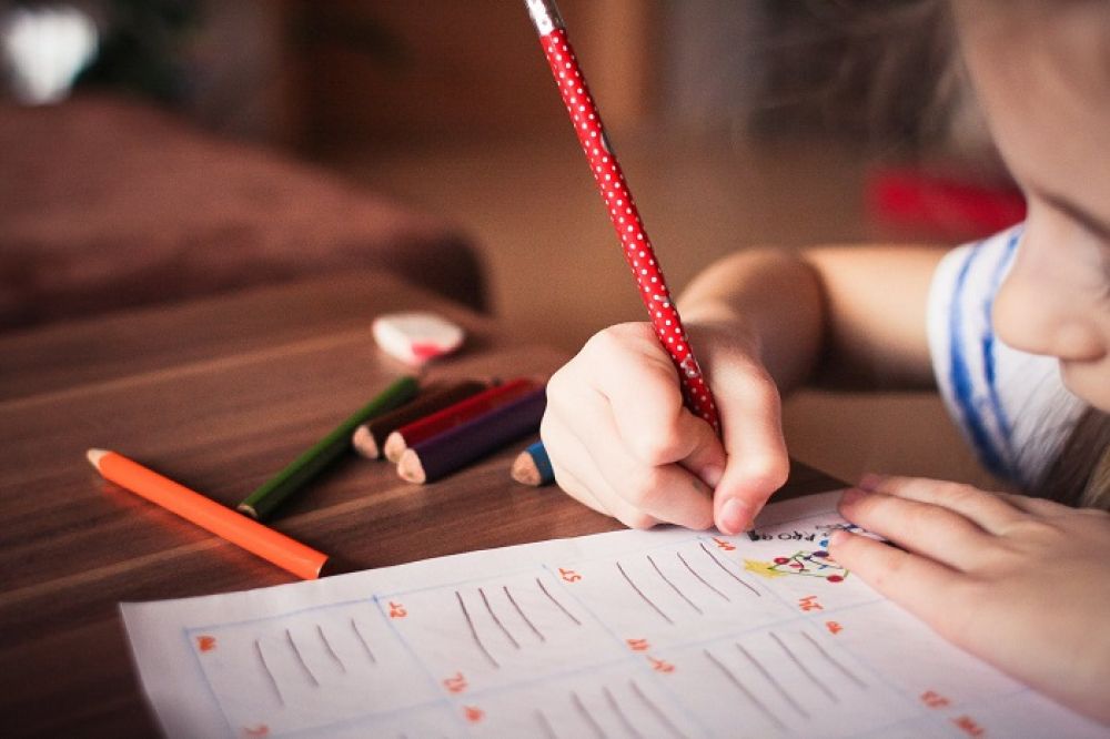 Cleanliness in school enhance students learning abilities.